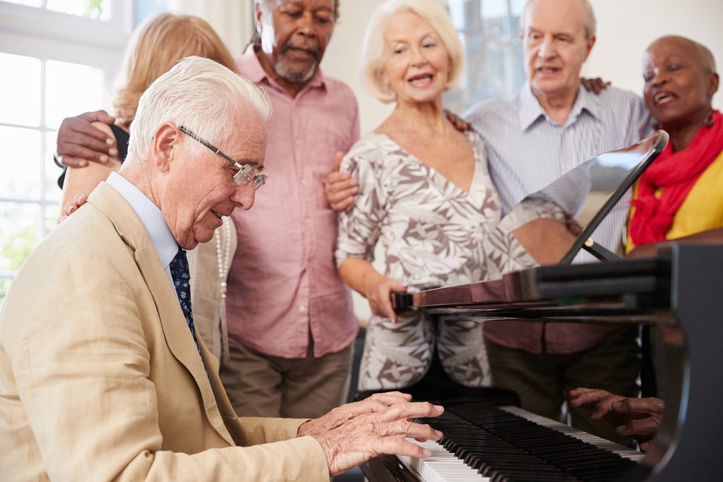 Piano music for adult piano lessons by Julie Lind