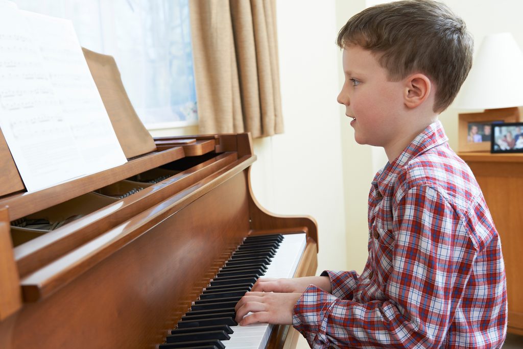 Piano music for piano lessons by Julie Lind